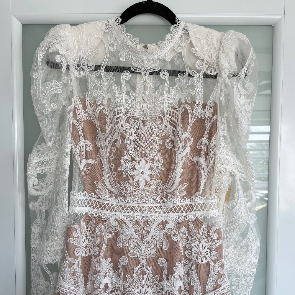 NWT, Bronx & Banco Barocco Swiss Gown - Picture 4 of 12